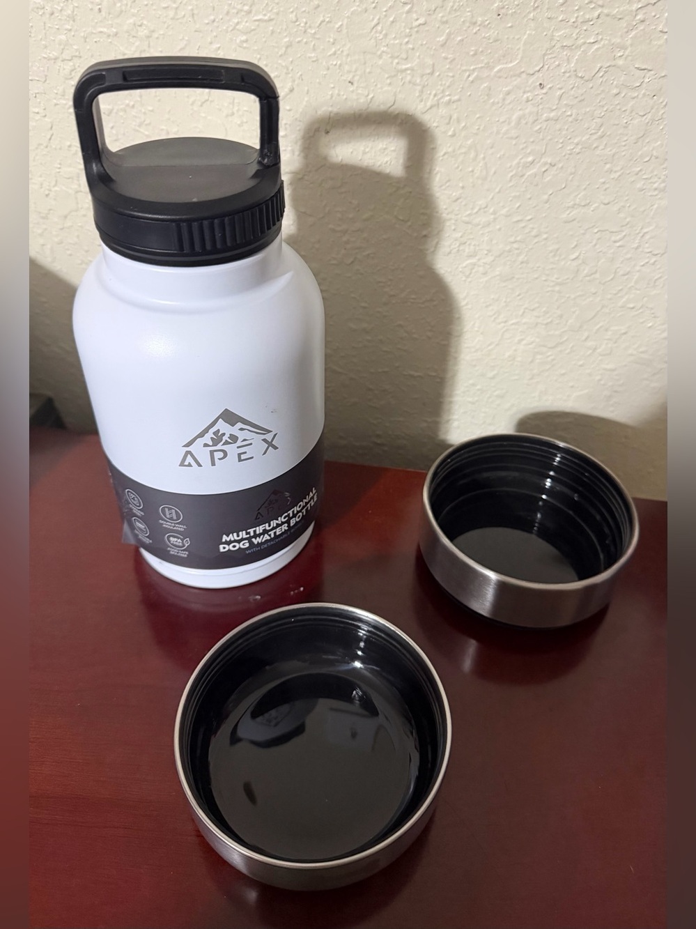 Apex White & Black Insulated Pet Water Bottle with Removable Bowls brand new